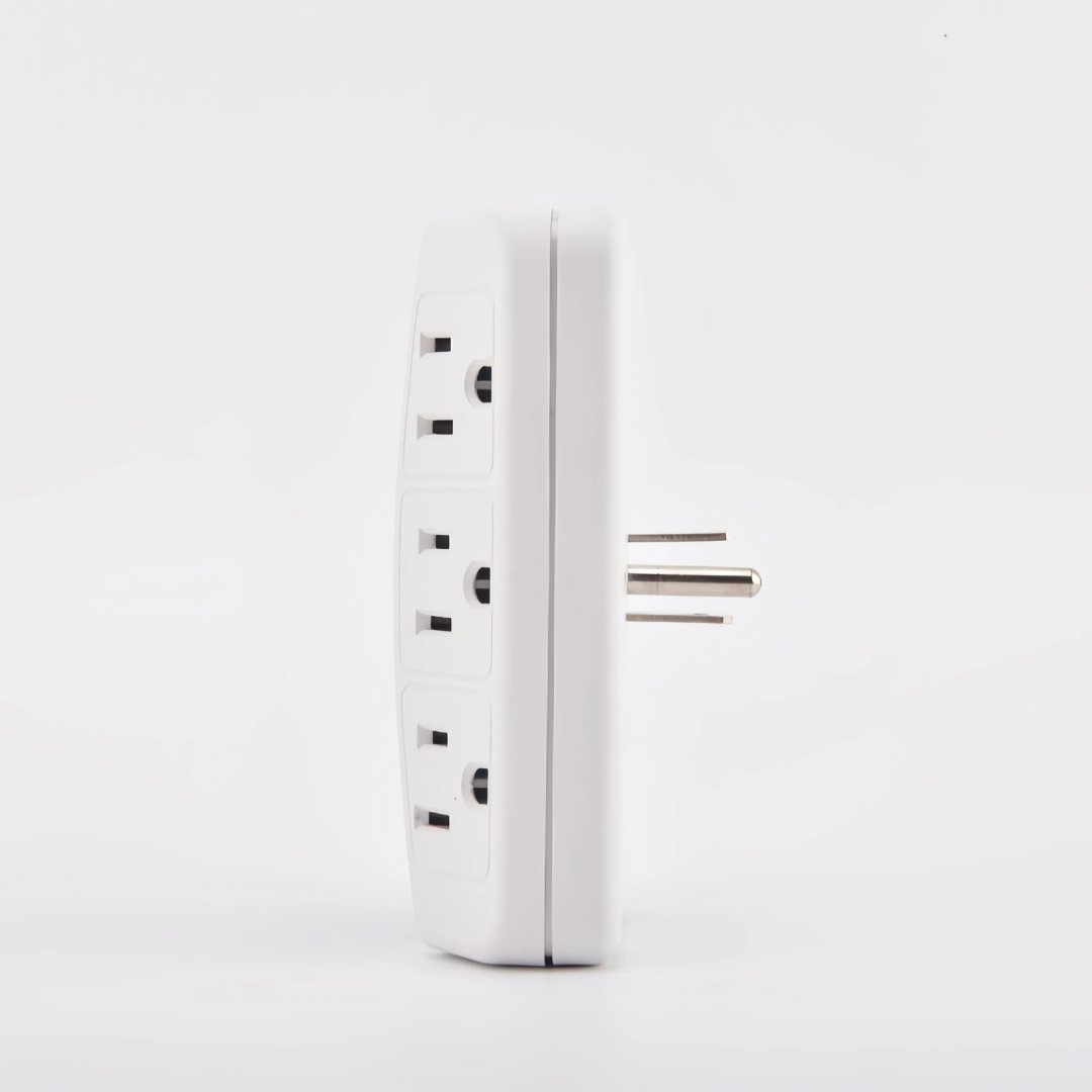 PROTECTOR DE VOLTAJE DE EQUIPOS ELECTRÓNICOS KE-V008