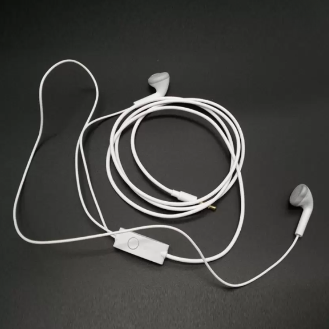 AUDÍFONOS UNIVERSALES CON MICRÓFONO DSY-1001