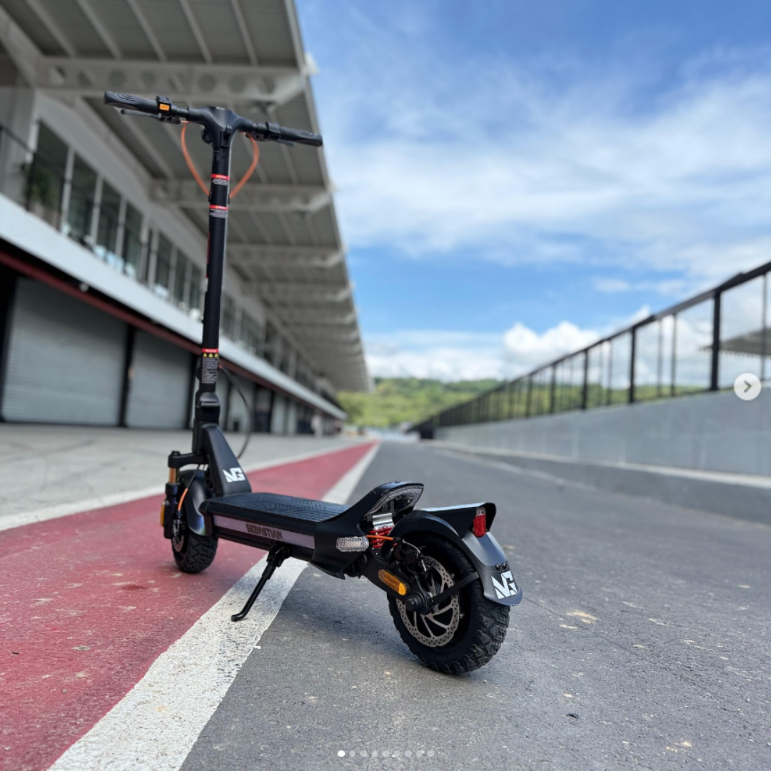 SCOOTER ELÉCTRICO DE 48V/800W